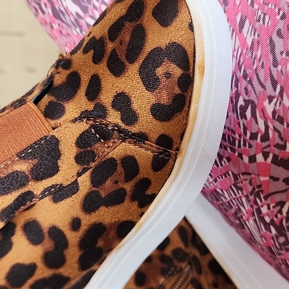 WOMEN'S 7.5 (40) TIGER PRINT ZIP-UP ANKLE BOOTS NWOT. - Picture 8 of 8